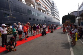 Kapal MS Westerdam Singgah 3 Kali di Pelabuhan Tanjung Perak, Dongkrak Pariwisata