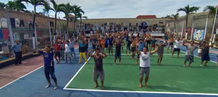 Jaga Kebugaran Warga Binaan, Lapas Kelas IIA Banyuwangi Gelar Senam Bersama