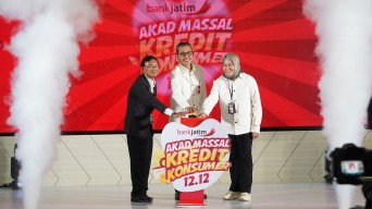 Pertama di Indonesia, Akad Massal Kredit 12.12 Bank Jatim Pecahkan MURI