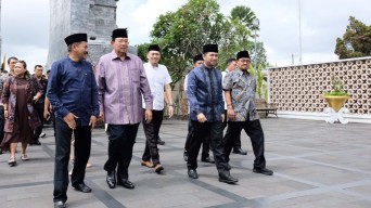 Demokrat Usung Khofifah di Pilgub Jatim 2024, Gandeng Emil Dardak Lagi?
