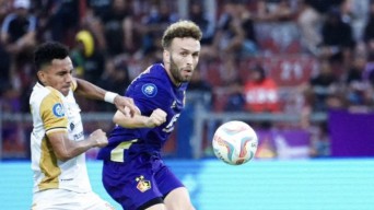 Bayu Otto Berpeluang Duet Bareng Ze Valente saat Lawan Persib Bandung