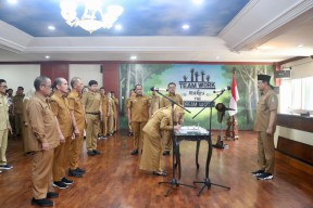 Gus Ipul Lantik 3 Pejabat Tinggi Pratama Pemkot Pasuruan