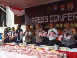 Pasutri Pengedar Sabu Jaringan Antarpulau Diringkus di Surabaya, BB 144 Kg Diamankan