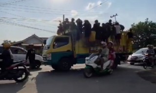 Resahkan Warga, Gerombolan Remaja Hadang Kendaraan di Akses Suramadu Bangkalan