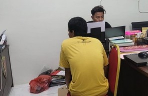 Jual Wanita Lewat MiChat, Mucikari di Sampang Diringkus