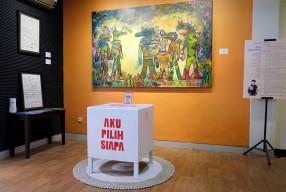 Pelukis Surabaya Ariel Ramadhan Gelar Pameran Tunggal Kelima Bertajuk Metamorfosis