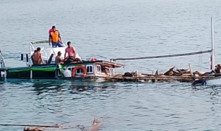 Seorang Penumpang Tewas dan Puluhan Sapi Tenggelam Usai KM Labobar Lepas Jangkar di Sumenep