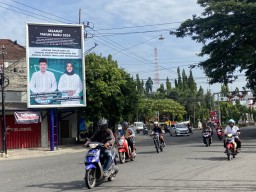 Baliho Wabup Trenggalek Terpasang di Ponorogo, Kok Bisa?