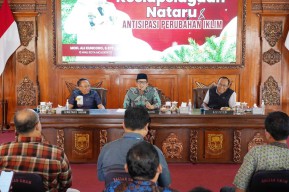 Kumpulkan Jajaran di Pendopo Jelang Nataru, Pj Wali Kota Mojokerto Beri Instruksi Begini