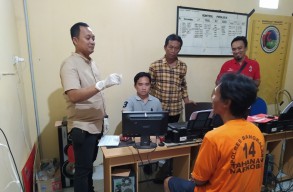 Tukang Cukur Nyabu agar Kuat Melek Bikin Akik, Ditangkap di Bangkalan