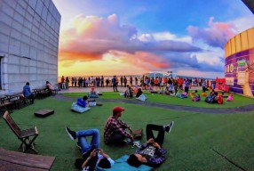 10 Rekomendasi Tempat Menikmati Malam Tahun Baru di Surabaya