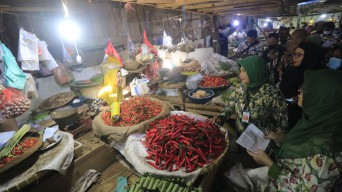Tim Gabungan Pemkot Probolinggo Sidak Pasar, Sekda: Jangan Panic Buying