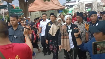 Roadshow di Jatim, Ketum PSI Kaesang Pangarep Ziarah ke Makam Sunan Bonang Tuban