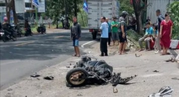 Perempuan di Trenggalek Tewas Tertabrak Truk Box Oleng