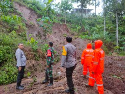 Longsor Terjadi Lagi di Desa Banaran Ponorogo, Tutup Jalan Antar-RT