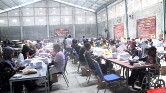 KPU Kota Kediri Libatkan Disabilitas dalam Penyortiran Surat Suara