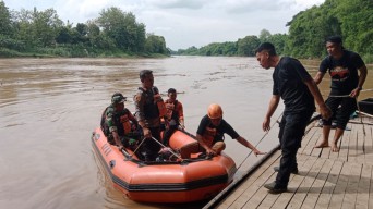 Balita Madiun Ditemukan Tewas Mengapung di Sungai Bengawan Solo