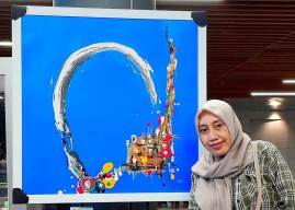 Lukisan Tanpa Kuas Karya Seniman Sidoarjo Hadirkan Suasana Jelang Pemilu