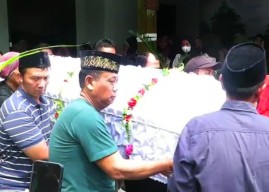 Suasana Duka di Kediaman Korban Meninggal Dunia Kecelakaan Bus SMAN 1  Sidoarjo