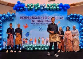 Batik Ecoprint Karya Tunarungu Pukau Pengunjung Lippo Mall Sidoarjo