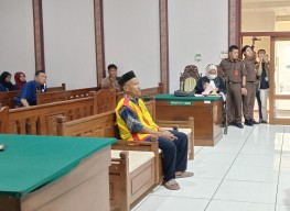Kakek di Bojonegoro Diadili karena Curi Ayam Milik Bu Kades