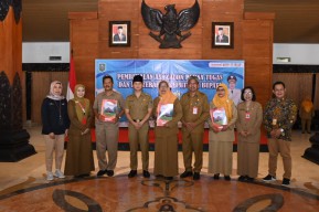 Bupati Trenggalek Serahkan SK Pensiun 85 PNS