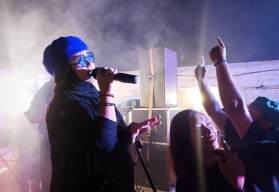 Mel Shandy Tampil di RIG, Obati Kangen Pecinta Rock Gresik