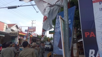 1.423 APK Ditertibkan Satpol PP Kota Kediri, Didominasi Menancap di Pohon