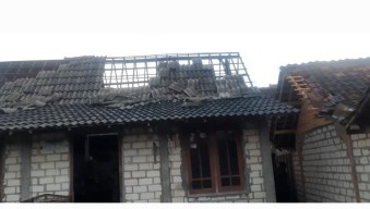 Angin Puting Beliung Rusak Puluhan Rumah Warga di Tuban