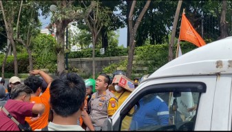 Buruh Putar Balik Usai Cekcok dengan Kasat Lantas Polrestabes Surabaya