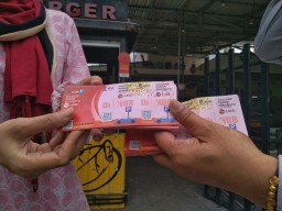 2 Kawasan di Surabaya Ini Paten Terapkan Parkir Nontunai