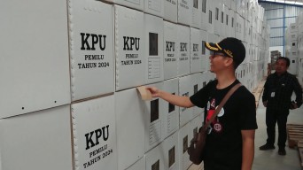 Perakitan Rampung, KPU Tulungagung Temukan 3 Kotak Suara Rusak