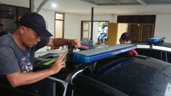 9 Rotator Mobil Satlantas Polres Tulungagung Dipasang Stiker Film