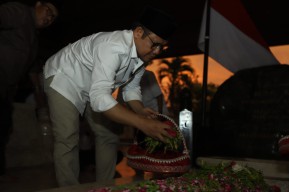 Cak Imin Berziarah ke Makam Bung Karno di Blitar karena Disuruh Kiai