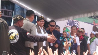 Anies Baswedan Kampanye di Tulungagung Klaim Didukung para Kiai Lirboyo
