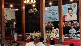 Relawan Nderek Guru di Kediri Bedah Buku Biografi Habib Luthfi bin Yahya