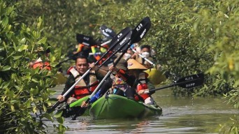 Libur Panjang di Surabaya: Mau Berkuda atau Naik Perahu? Semuanya Tersedia