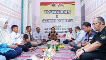 Momen Sederhana Penuh Makna di Peringatan HPN ke-78 PWI Lamongan