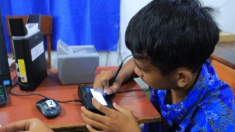 Siswa SMAN 3 Surabaya Tolak Perekaman E-KTP hanya Gegara Takut Fotonya Jelek