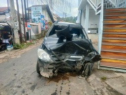Pengemudi Mobil Tewas usai Dimassa di Malang, Kabur setelah Tabrak 2 Pemotor