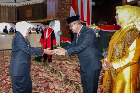 Istu Hari Subagio Dilantik jadi Pimpinan DPRD Jatim Gantikan Sahat Simanjuntak