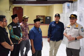 Plh Gubernur Jatim Tinjau Persiapan Coblosan Pemilu di Sidoarjo