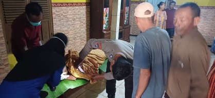 Jasad Bayi Mengapung di Sungai Samping Pondok Dander Bojonegoro
