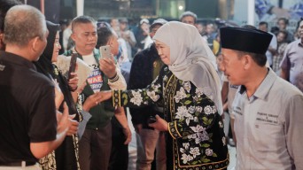 Khofifah Ajak Buruh Lakukan Ini agar Investor Tidak Tinggalkan Jatim