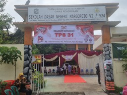 Suasana di TPS 31 Jemursari Tempat Khofifah dan Keluarga Nyoblos