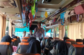 Satlantas Bangkalan Lakukan Ram Check Bus Pariwisata