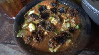 Nikmatnya Belut Sambal Orek di Lamongan Selatan, Nuansa Pedesaan Makin Kental
