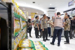 Satgas Pangan Polri Pastikan Stok Beras di Jawa Timur Aman, Harga Turun Rp800/Kg