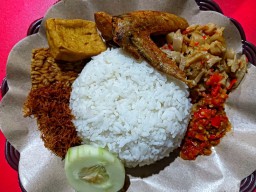 Segho Jamur Bang Deden di Pasuruan Pikat Ratusan Pelanggan, Memang Istimewa!