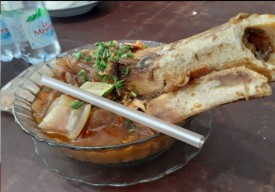 Rekomendasi Kuliner Bangkalan, Soto Kikil Kuah Merah Rempahnya Khas Madura